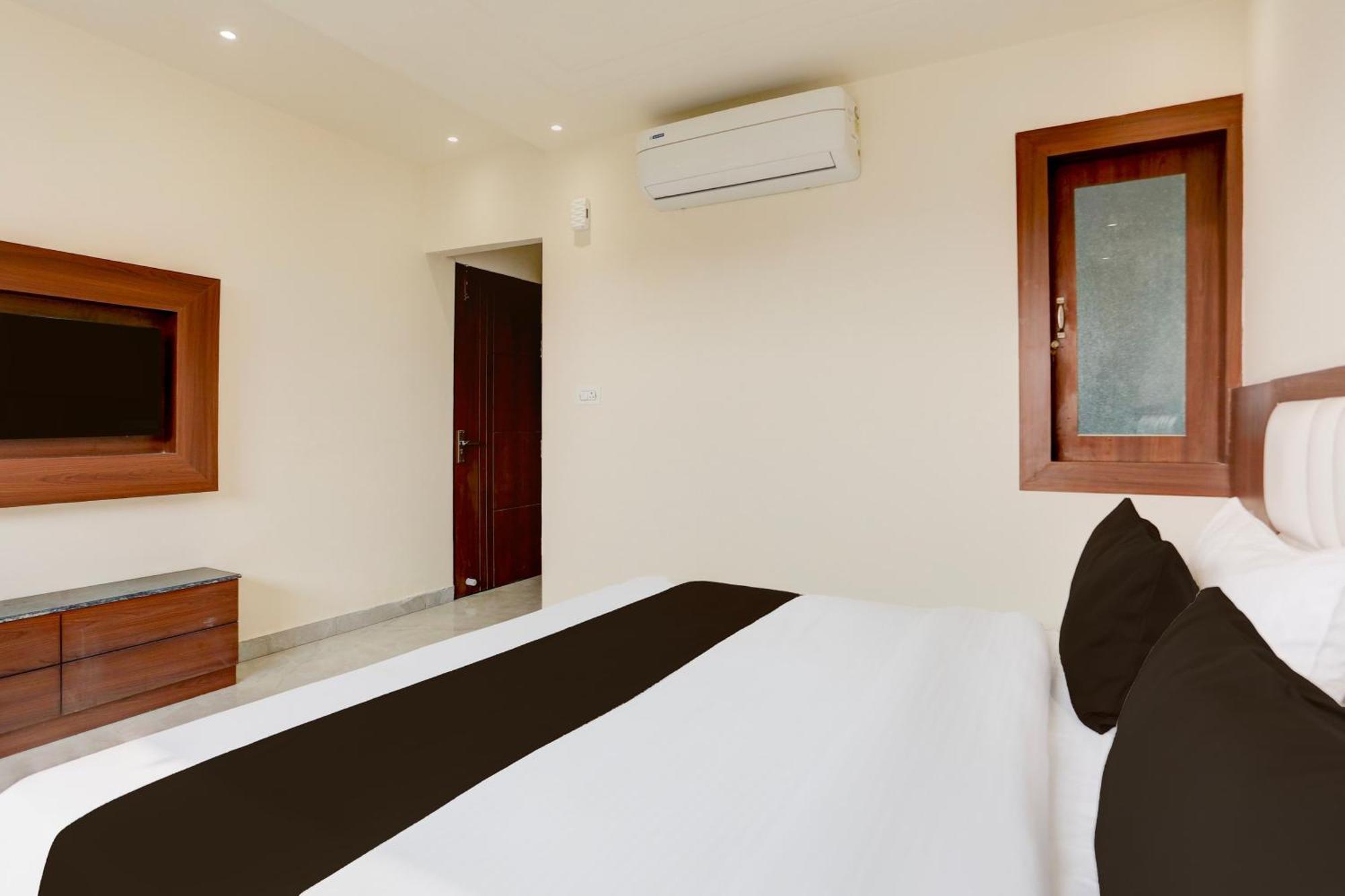 Super Townhouse Taj Nagri Phase 2 Formerly Grand Rivera Tajganj Luaran gambar