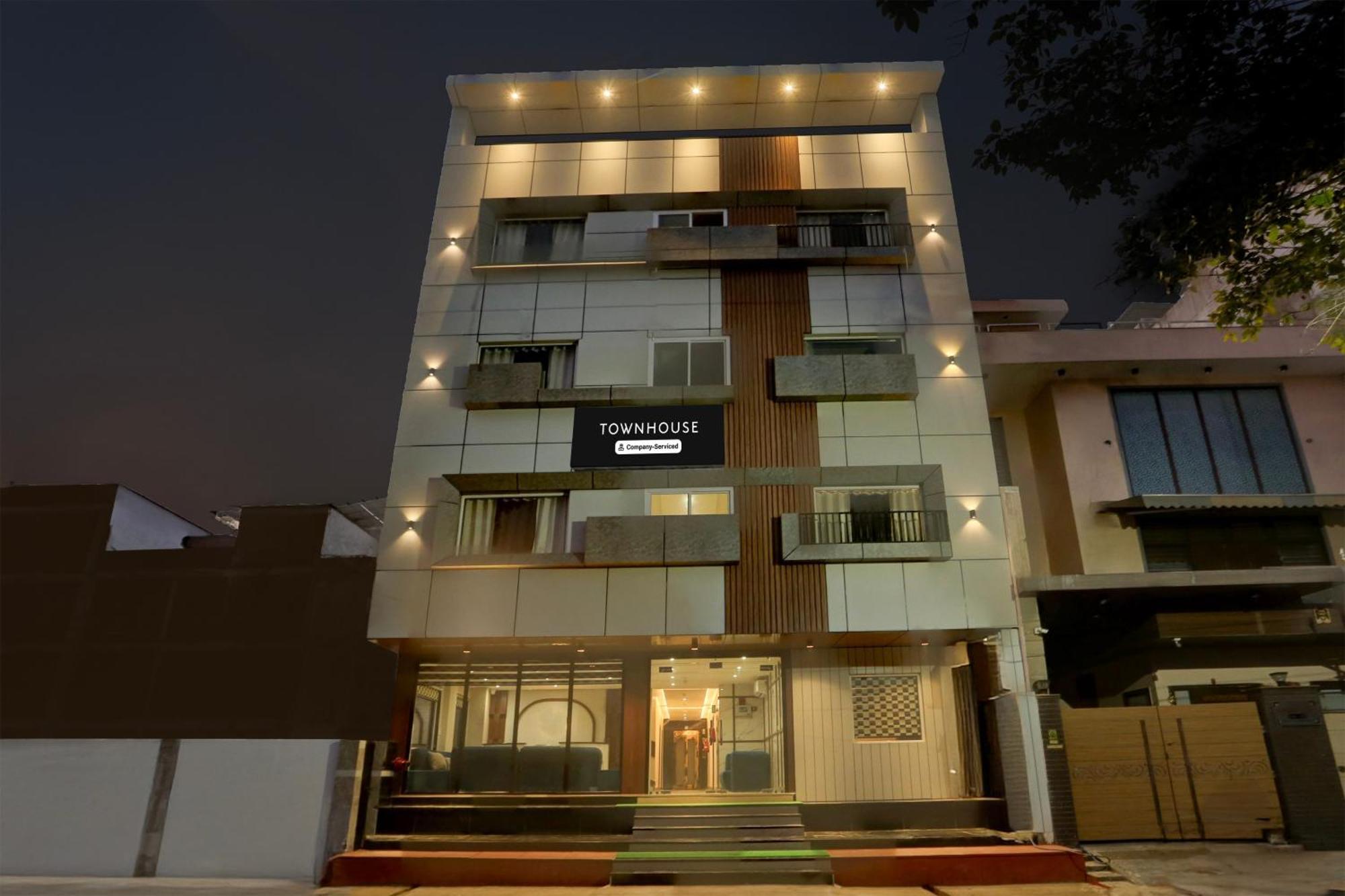 Super Townhouse Taj Nagri Phase 2 Formerly Grand Rivera Tajganj Luaran gambar