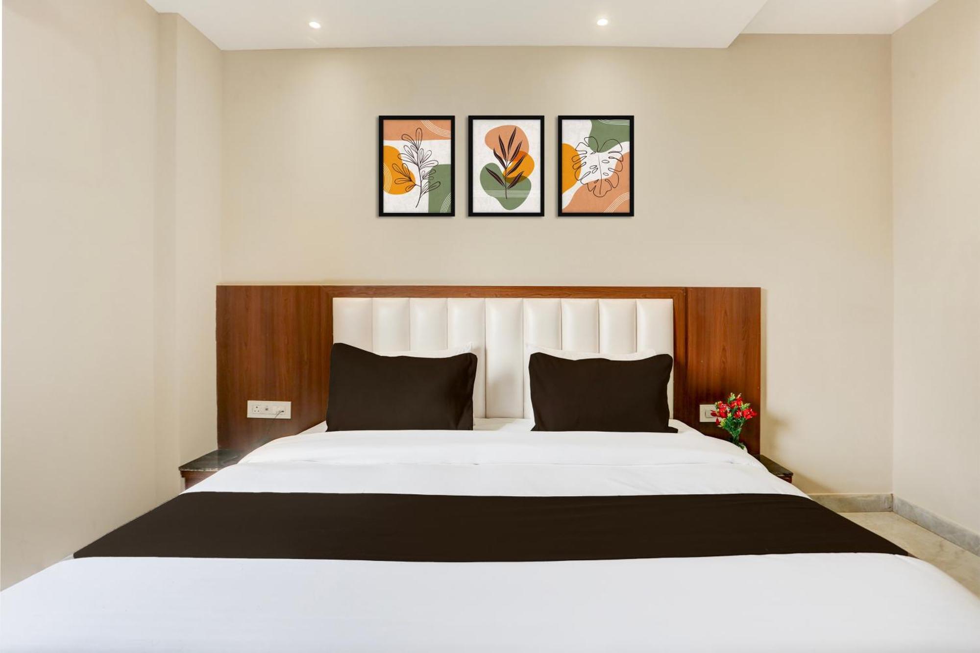 Super Townhouse Taj Nagri Phase 2 Formerly Grand Rivera Tajganj Luaran gambar