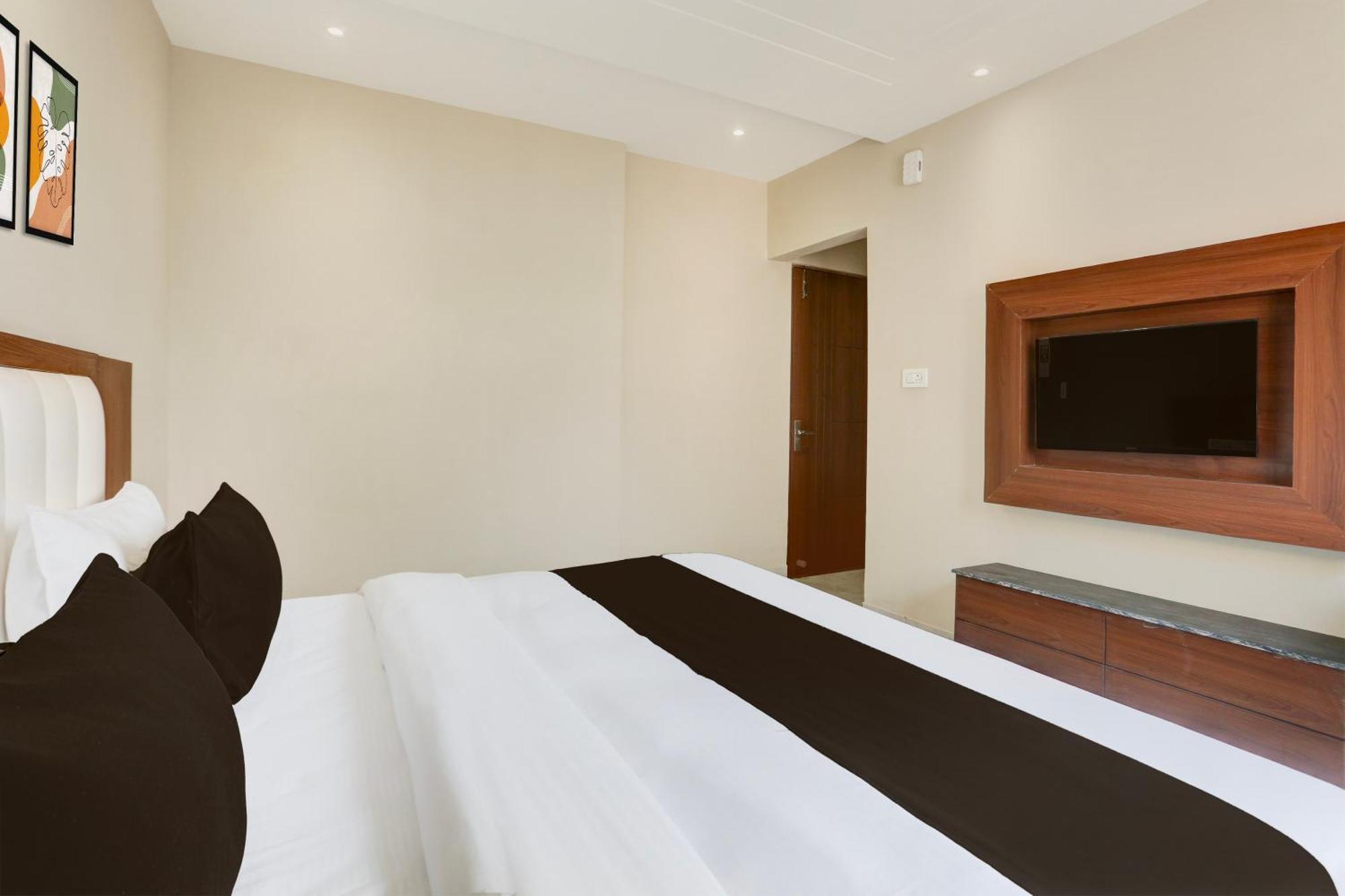 Super Townhouse Taj Nagri Phase 2 Formerly Grand Rivera Tajganj Luaran gambar