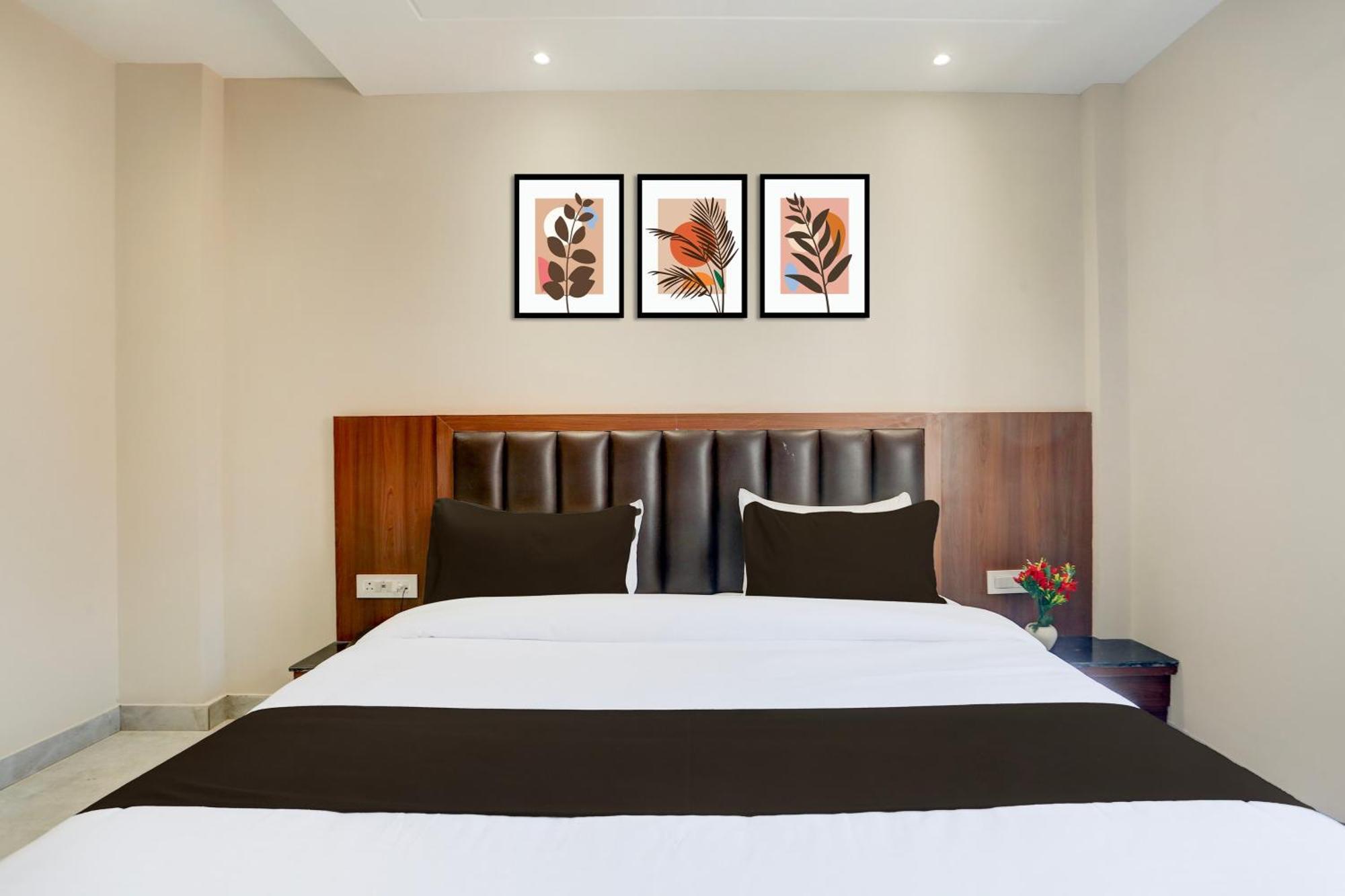 Super Townhouse Taj Nagri Phase 2 Formerly Grand Rivera Tajganj Luaran gambar