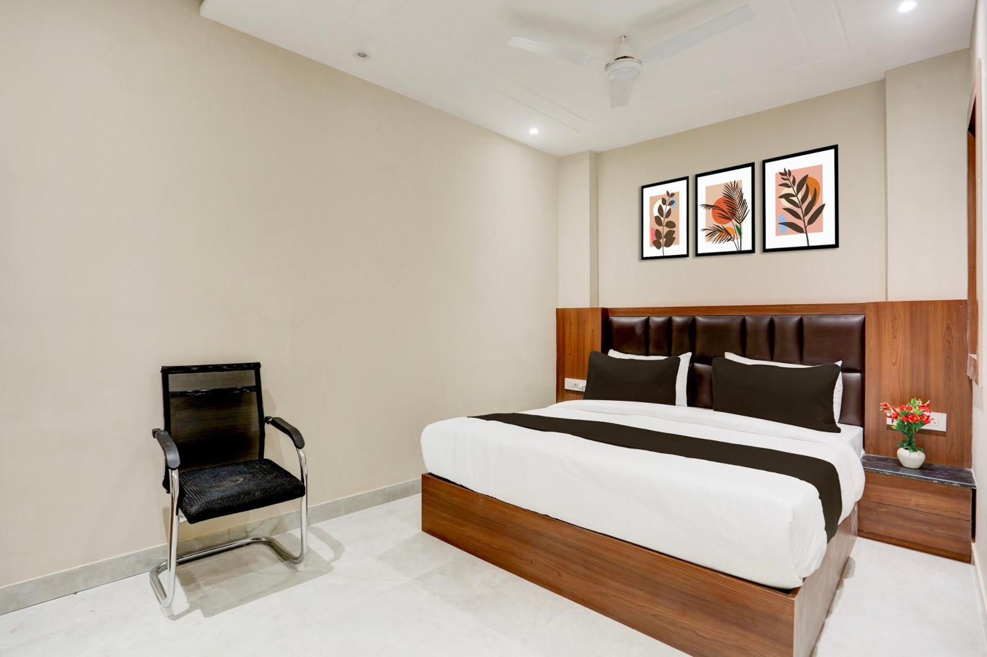 Super Townhouse Taj Nagri Phase 2 Formerly Grand Rivera Tajganj Luaran gambar